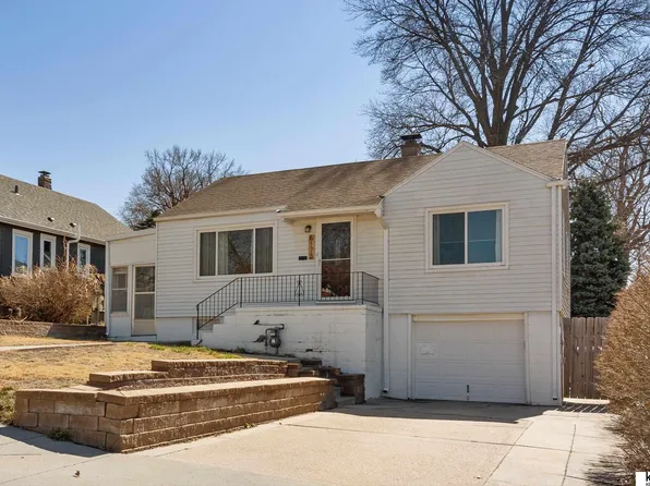 6173 Walnut St, Omaha, NE 68106