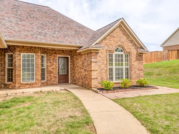 200 Cotton Fall Dr, Atoka, TN 38004