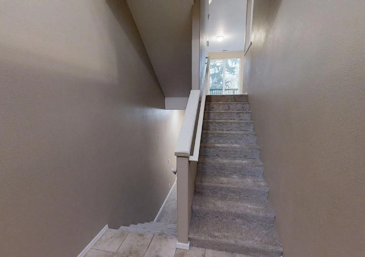 Spacious 3-Bedroom Townhome with Dual Primary Suites, Attached Garage & Private Backyard in Beave... — Photo 2