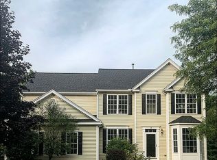 12 Bay Farm Ln, South Grafton, MA 01560