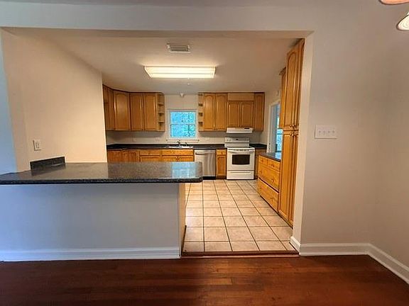 5th image of 2459 Lilac Ave