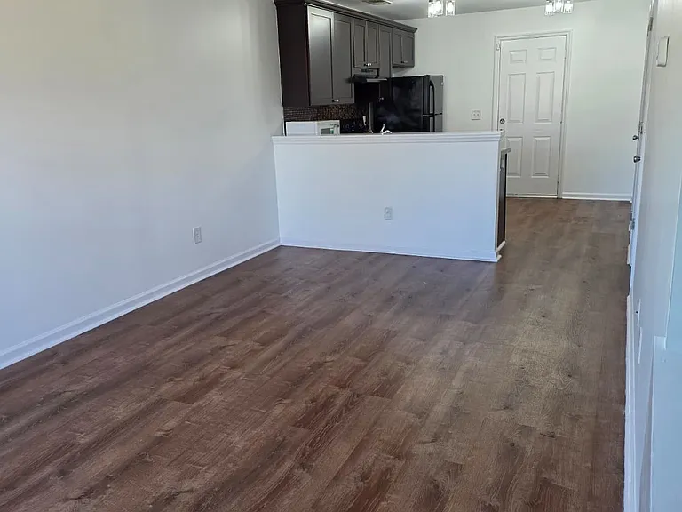 1262 Macedonia Dr — Photo 3