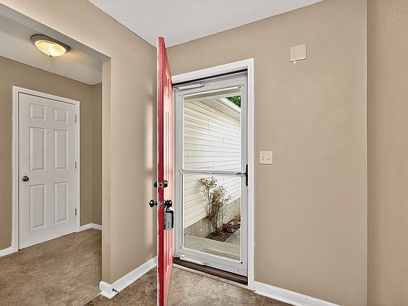 5th image of 2725 Trailwood Ln