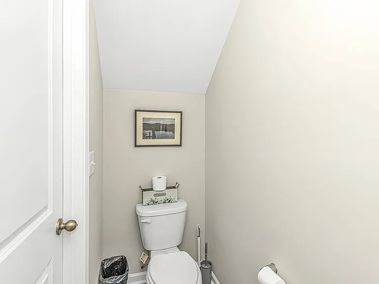 Coastal Wind Townhomes — Photo 9