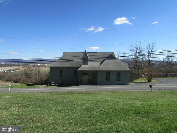 3rd image of 1070 Valley View Rd