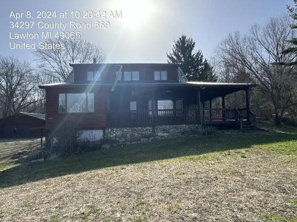 34297 County Road 669, Lawton, MI 49065