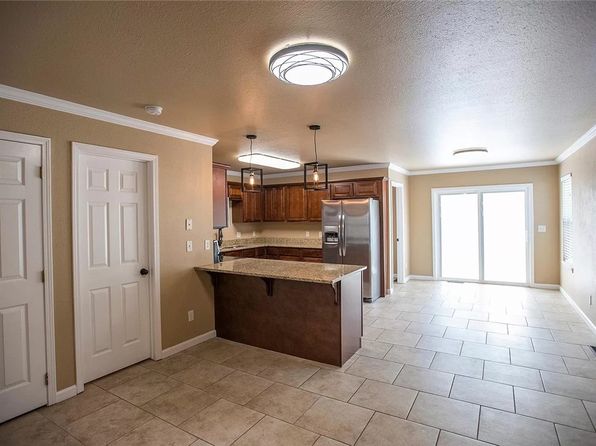 fayetteville-arkansas-444953365 picture