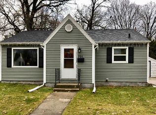 701 Mac Arthur Dr, Manitowoc, WI 54220