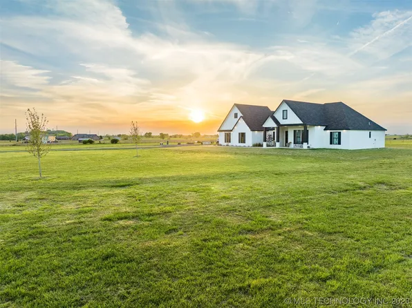 26971 E 720th Rd, Wagoner, OK 74467