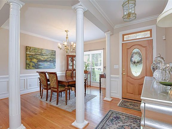 3rd image of 530 Ashbry Run Dr