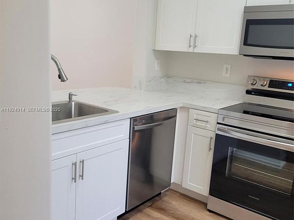 4th image of 15750 SW 92nd Ave Unit 29C