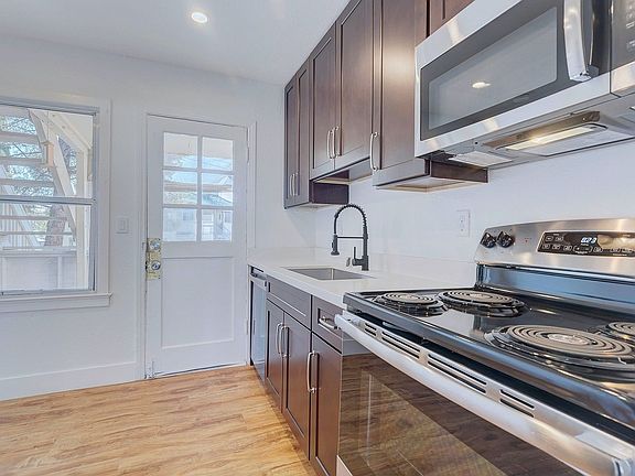 2nd image of 619 A Ave APT D