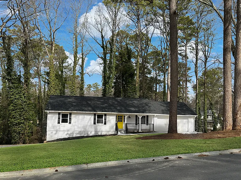 31 Saratoga Dr — Photo 54
