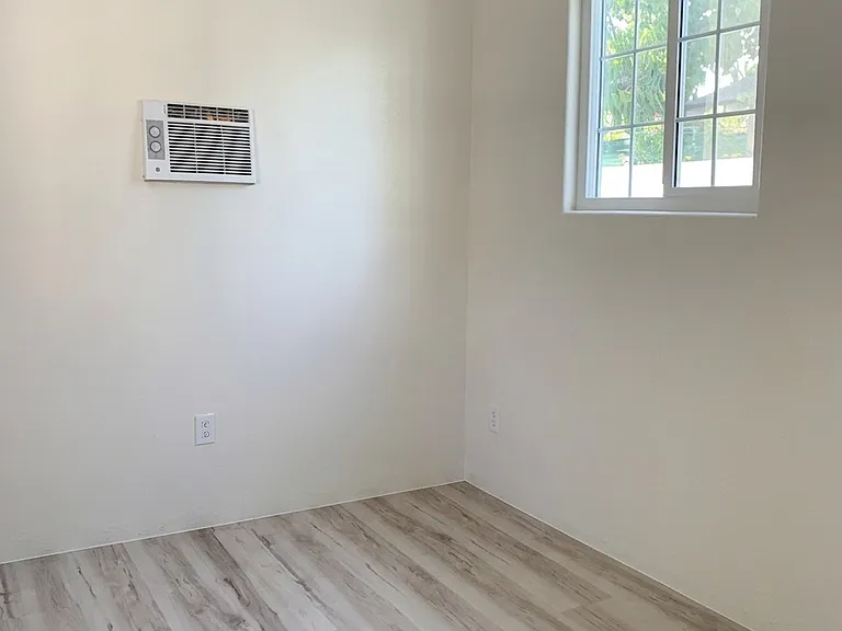 915 Alta St — Photo 3