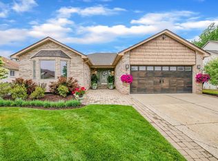 2083 Prescott Dr, Troy, MI