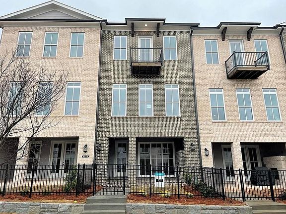 Benton I Quick Move In with 20,000 Incentive - see description for details Middle Unit pictured he