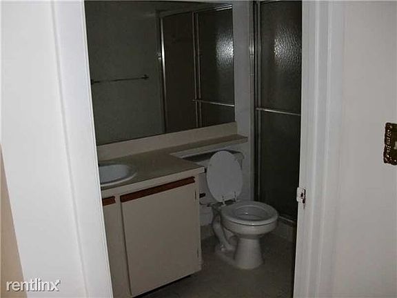 F1368687_401_22