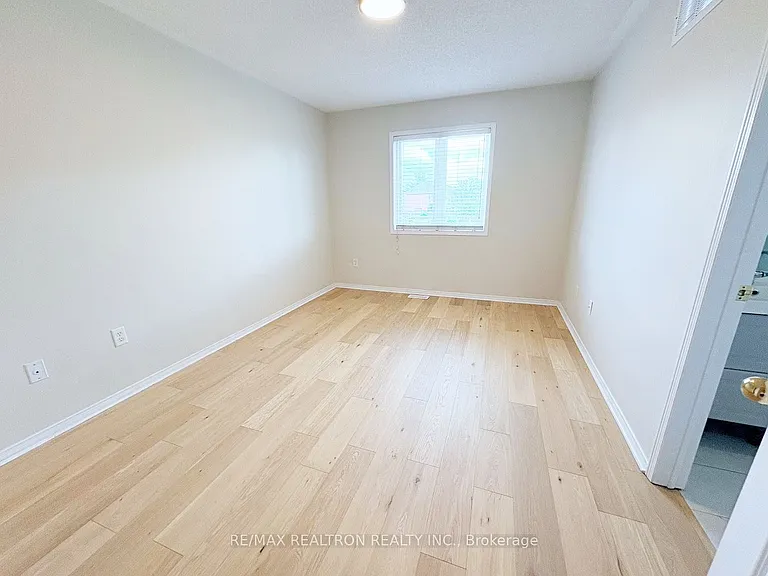 329 Bur Oak Ave — Photo 12