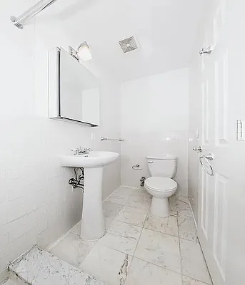 Rented by REAL New York | media 25