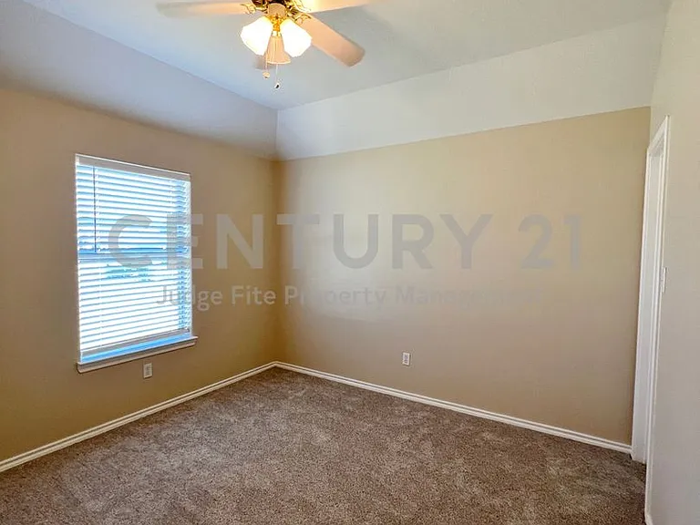 120 Sunburst Ct — Photo 14
