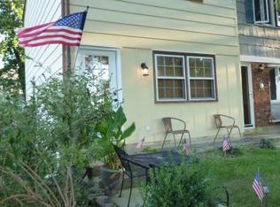 16 Riverbank, Burlington, NJ 08016