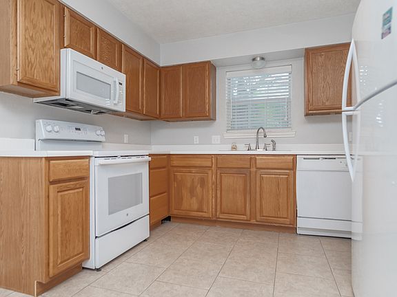 3rd image of 617 San Mario Ct