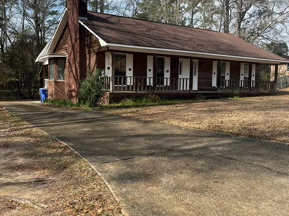 2303 Shadybrook Ln, Dothan, AL 36303