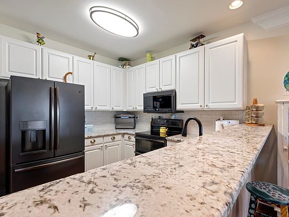 5th image of 395 S Crow Creek Dr. #1421