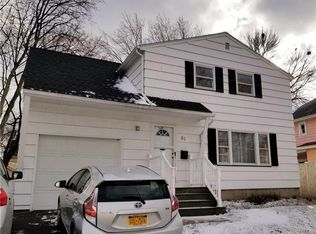 61 McCall Rd, Rochester, NY 14615