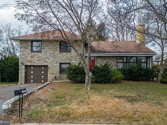 4th image of 1932 Lukens Ave