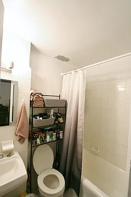 Rented by Green Home NY Realty LLC | media 6