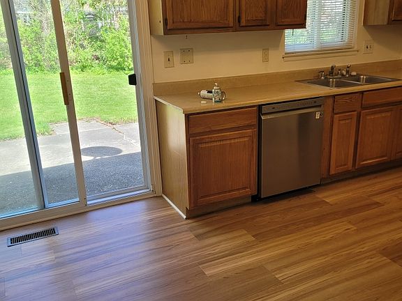 3rd image of 20354 N Larkmoor Dr