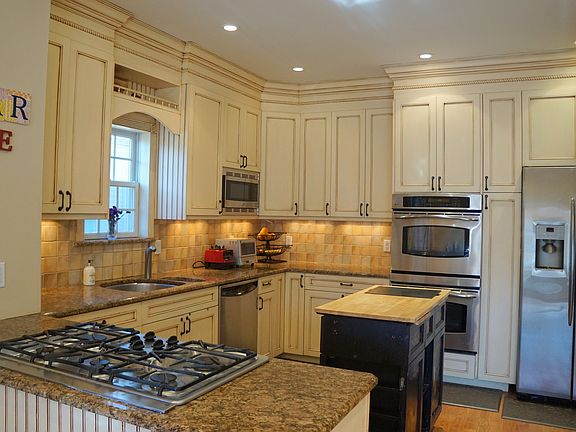 2nd image of 20 Scarsdale Ave