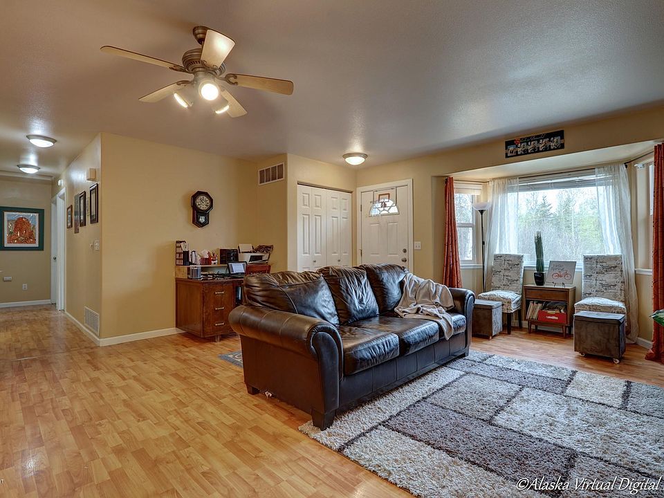 1st image of 4830 W Ronnies Cir
