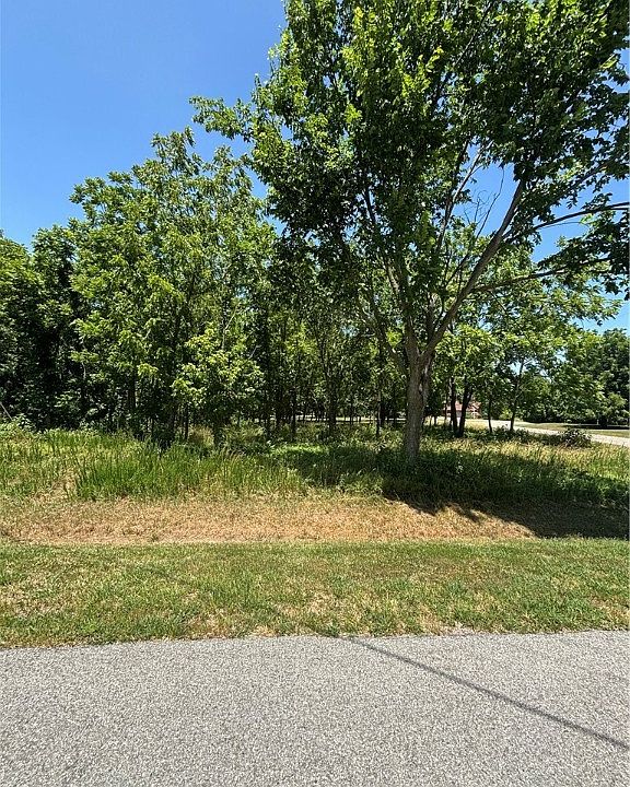 1st image of 10 Magrath Dr #10