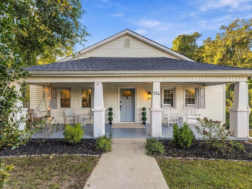 1st image of 556 Lowndes Hill Rd
