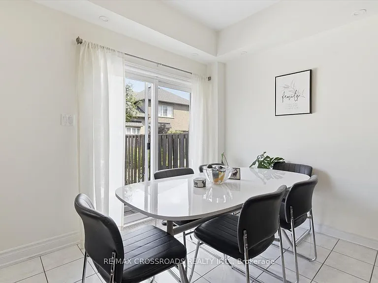 8 Culver Ln — Photo 13
