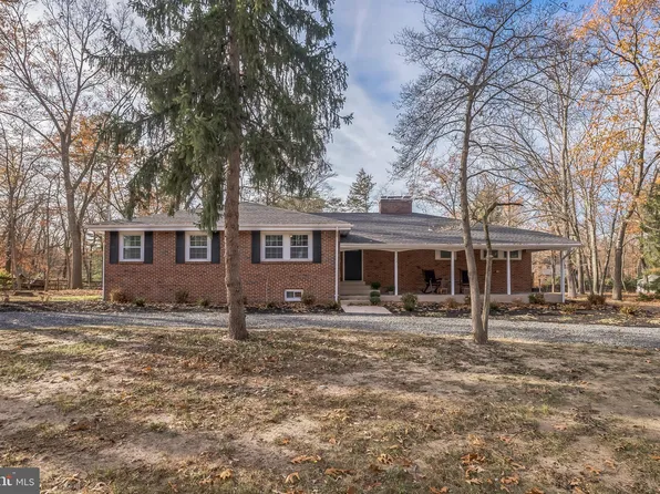 13 W Delaware Trl, Medford, NJ 08055