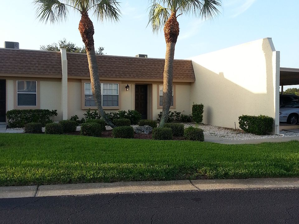 Tampa Bay Condo End Unit 2/2