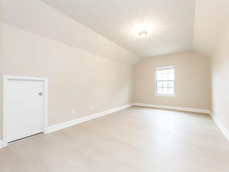 6123 Northcrest Village Way — Photo 36