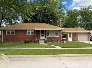 17054 Euclid Ave, Allen Park, MI 48101