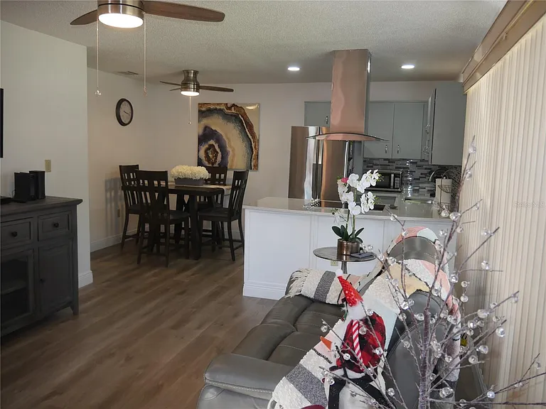 6165 Chesham Dr #5 — Photo 14