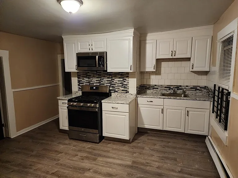 207 Court St #1 — Photo 10