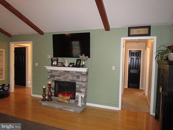 5th image of 228 Jefferson Woods Dr