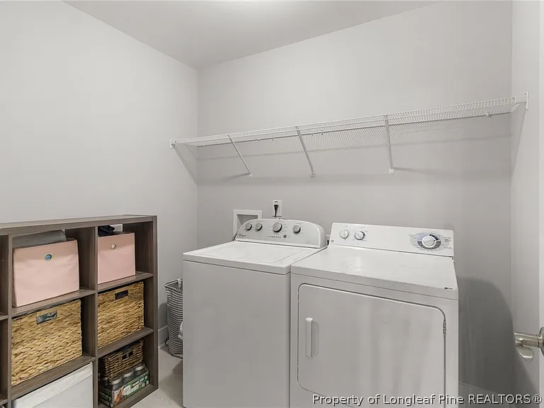 105 Woodford Ln — Photo 28
