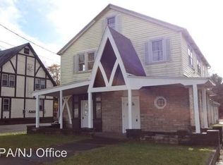 1824 Route 209 APT 1, Brodheadsville, PA 18322