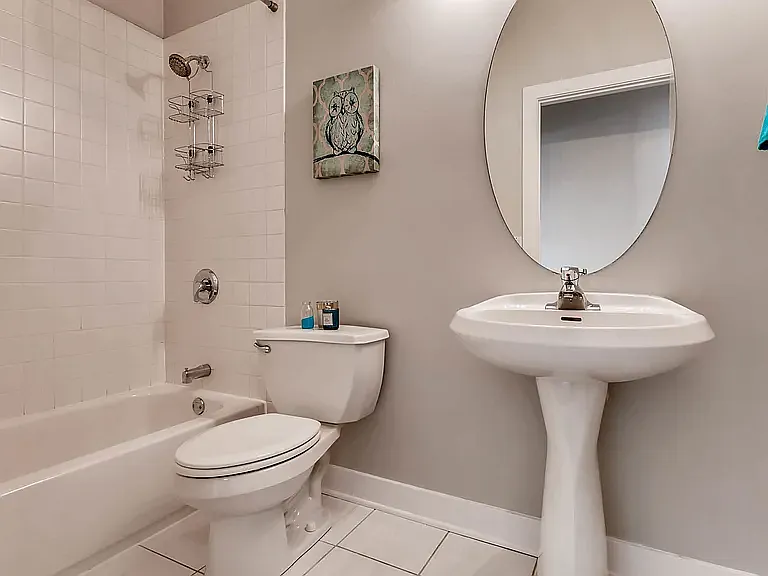 2 bed, 1200 sqft, $3,600 — Photo 3