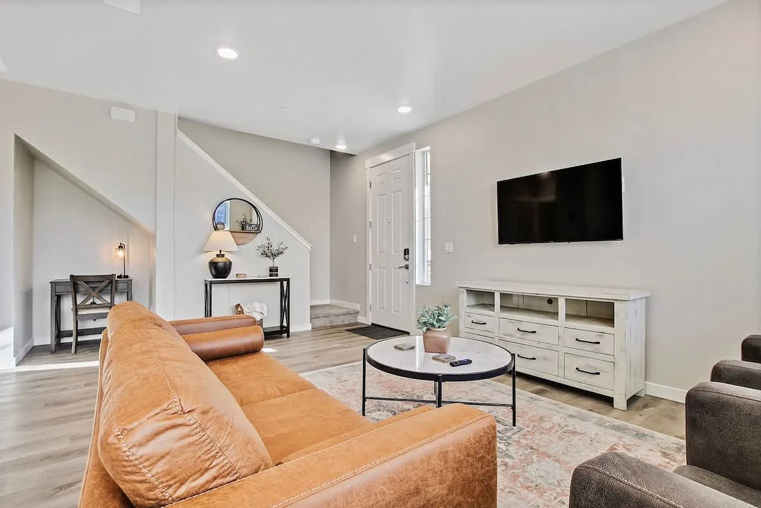 2 bed, 2.0 bath, $5,038 — Photo 1