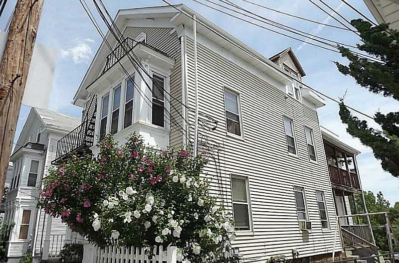 2nd image of 136 East St