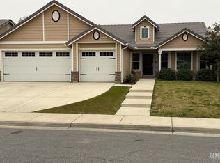 13901 Onyx Night Dr, Bakersfield, CA 93314